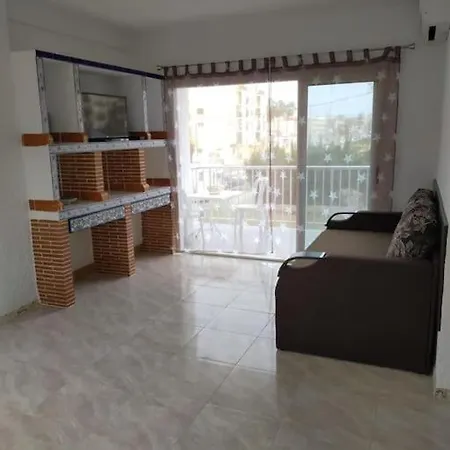 Cerca De La Playa Apartment